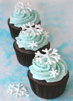 snow-cupcakes