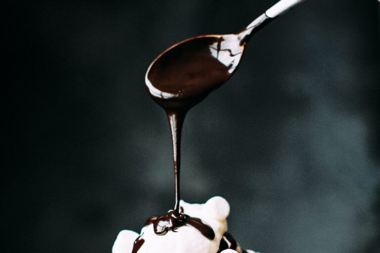 Chocolate syrup pouring. Credit: Unsplash