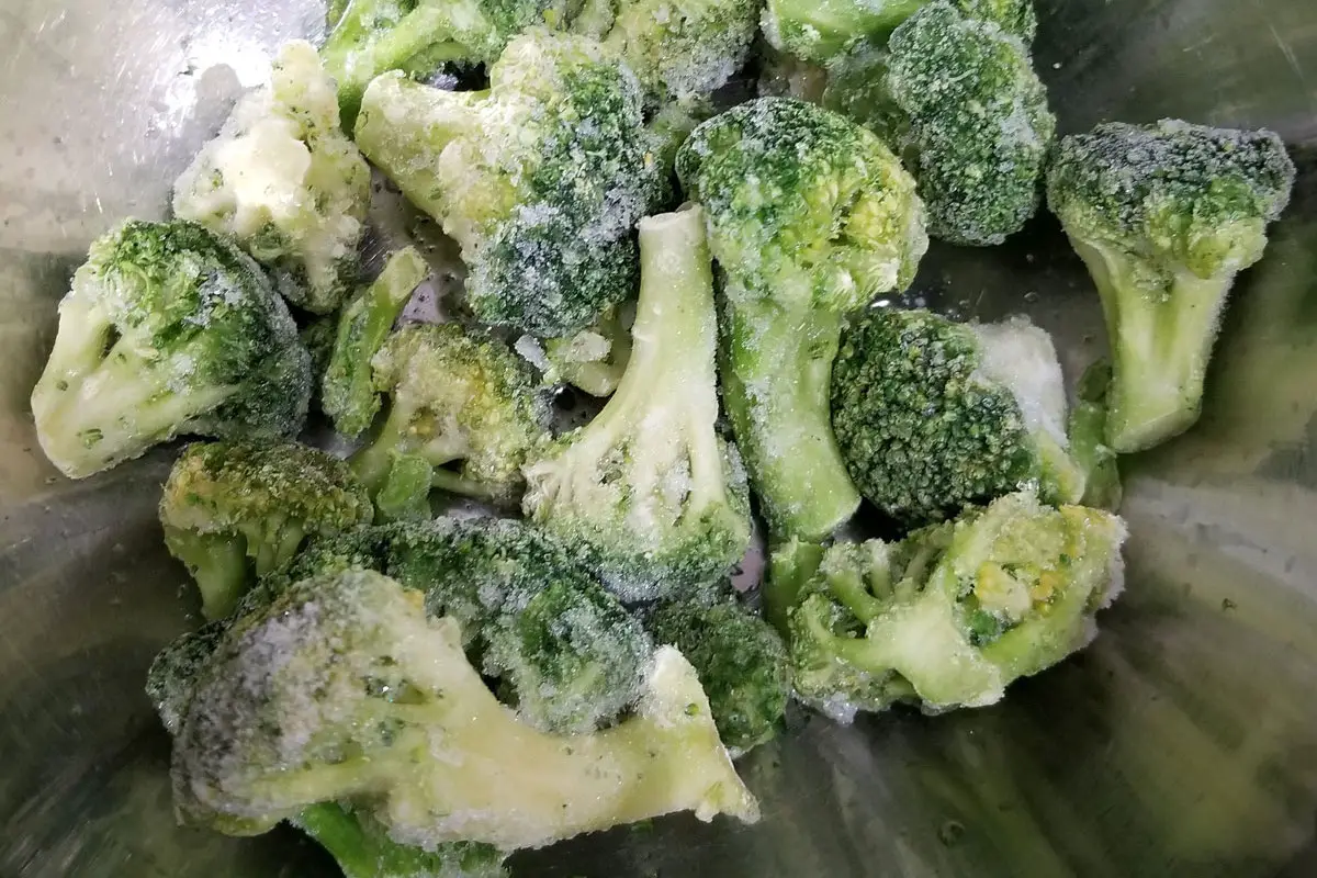 Frozen broccoli in a bowl. Credit: Recipe Garden