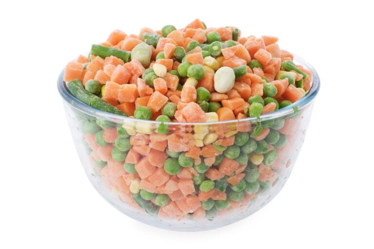 How To Cook Frozen Vegetables In The Microwave (Correctly!)