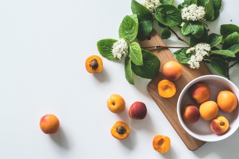 Flat lay of peaches