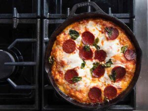 Pizza pan.